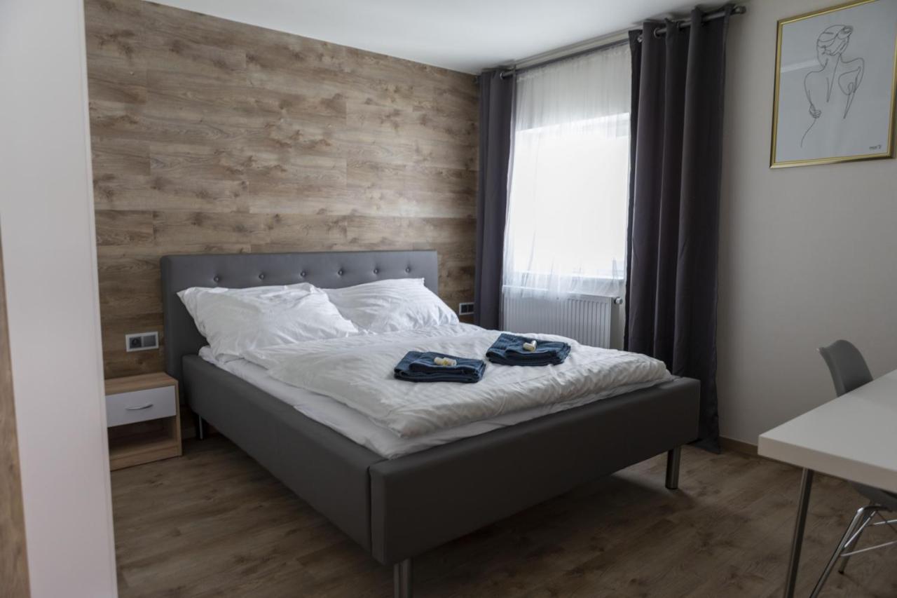 Novohradska Hotel Ceske Budejovice Bagian luar foto