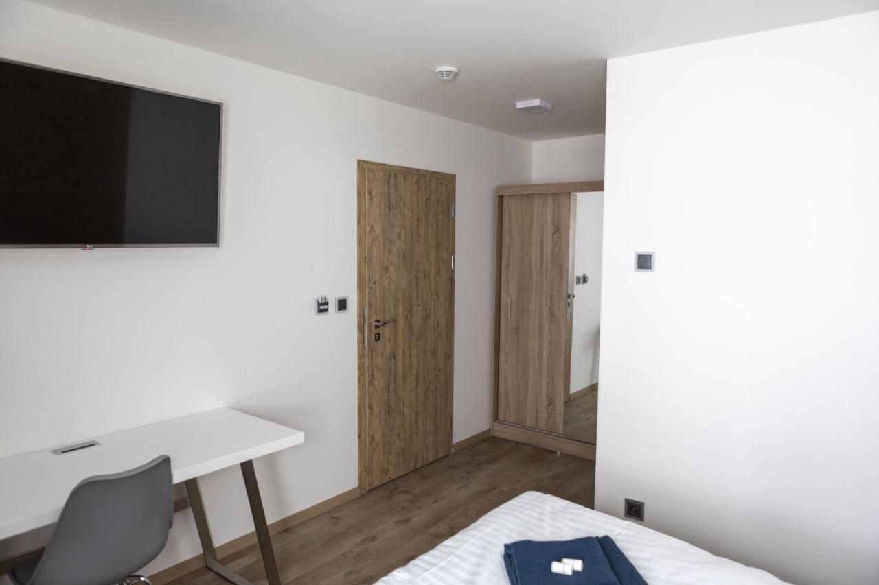 Novohradska Hotel Ceske Budejovice Bagian luar foto