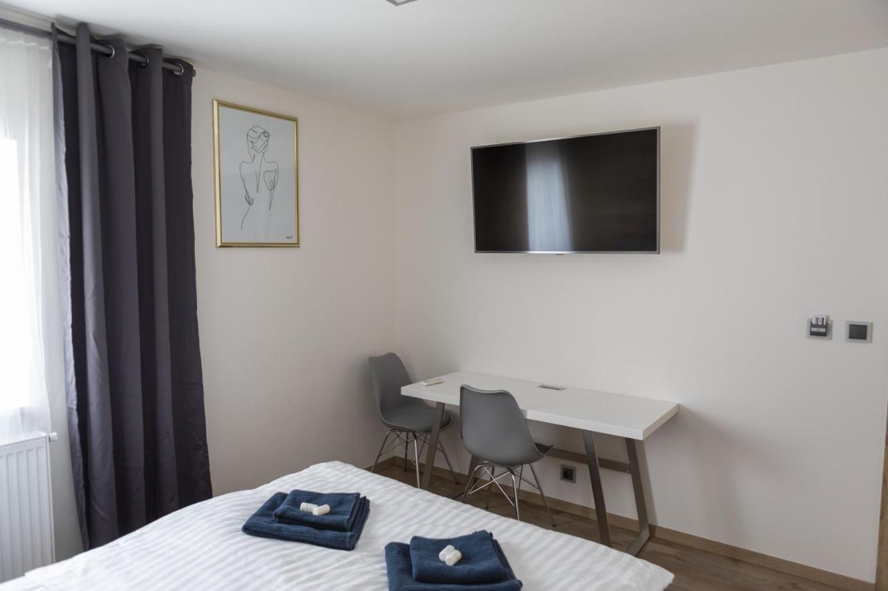 Novohradska Hotel Ceske Budejovice Bagian luar foto