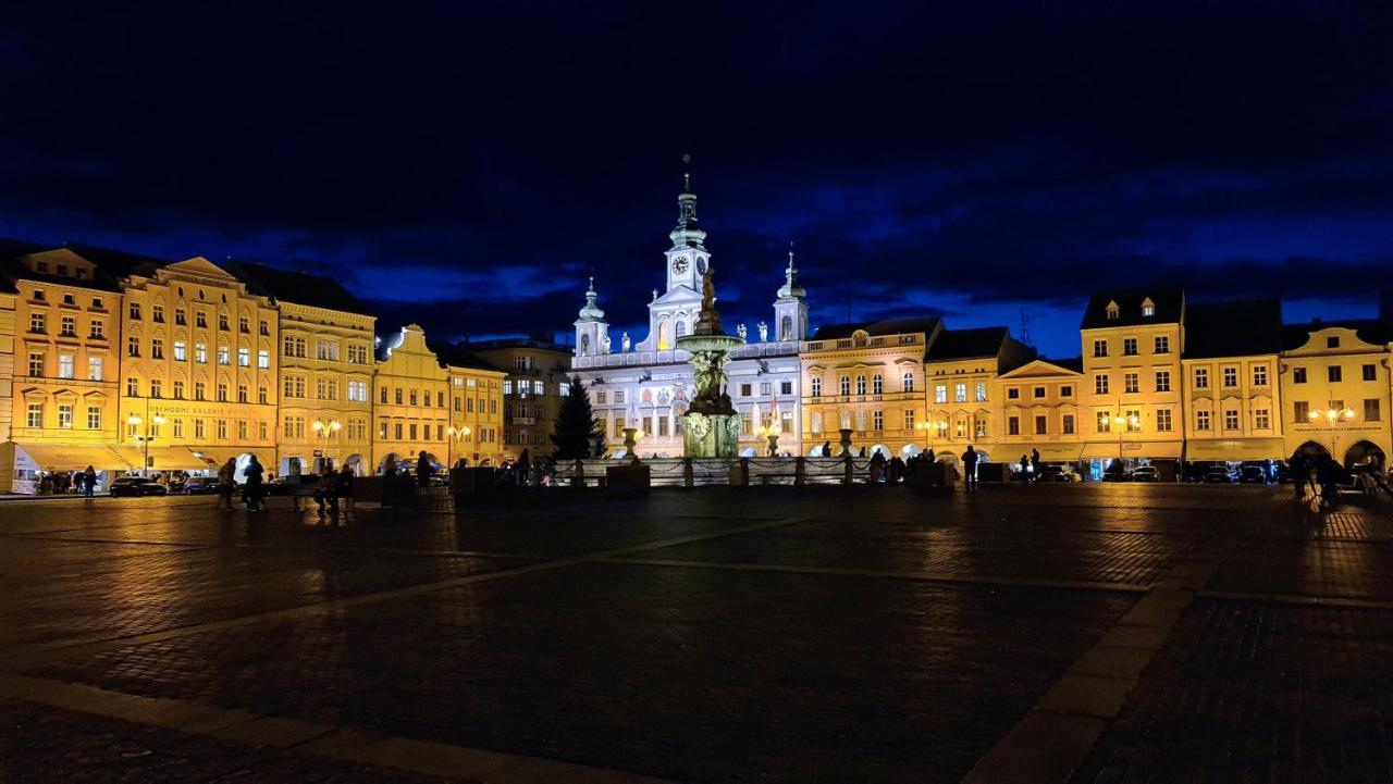 Novohradska Hotel Ceske Budejovice Bagian luar foto