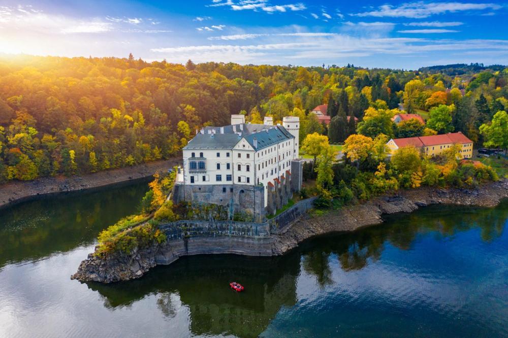 Novohradska Hotel Ceske Budejovice Bagian luar foto