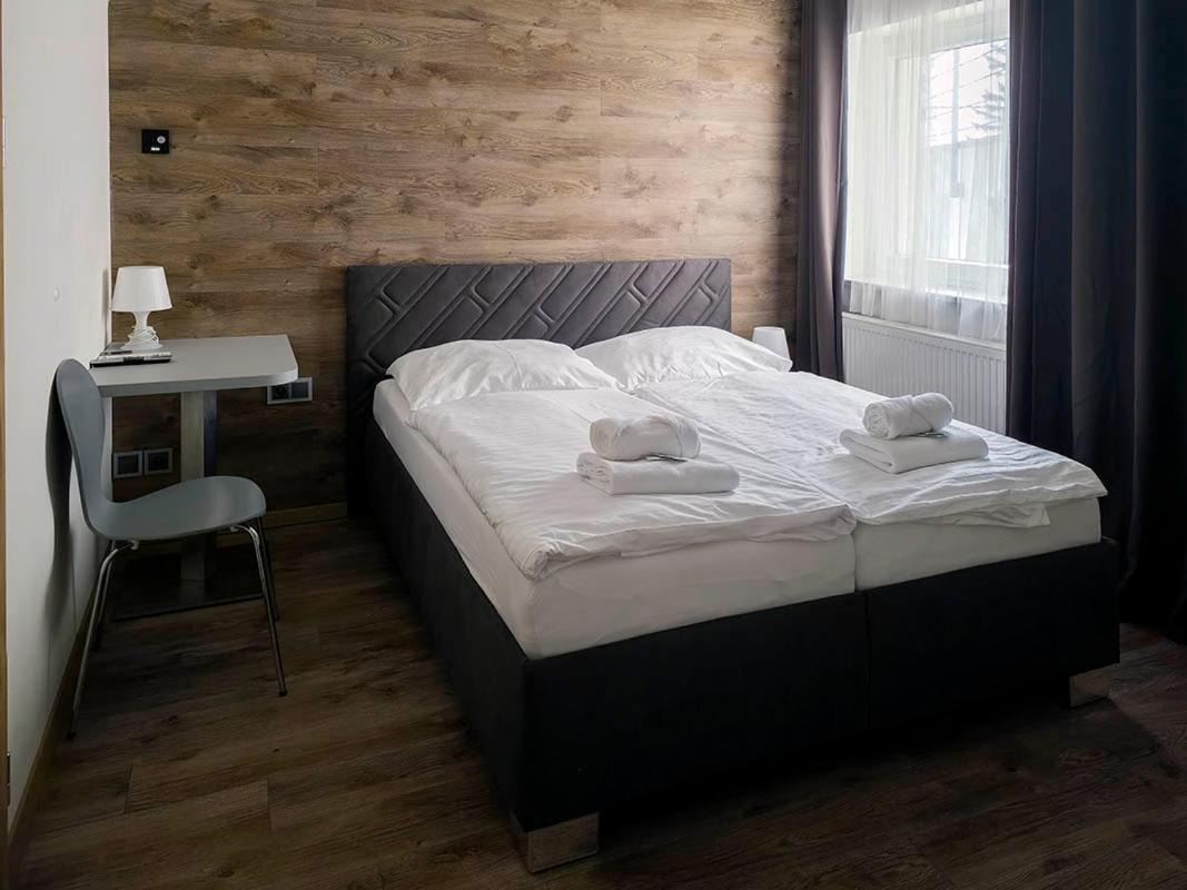 Novohradska Hotel Ceske Budejovice Bagian luar foto
